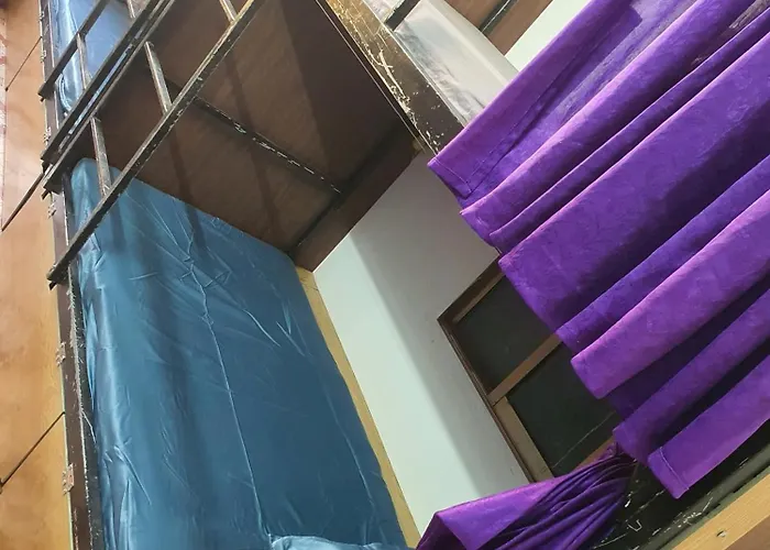 Poem Nhà trọ